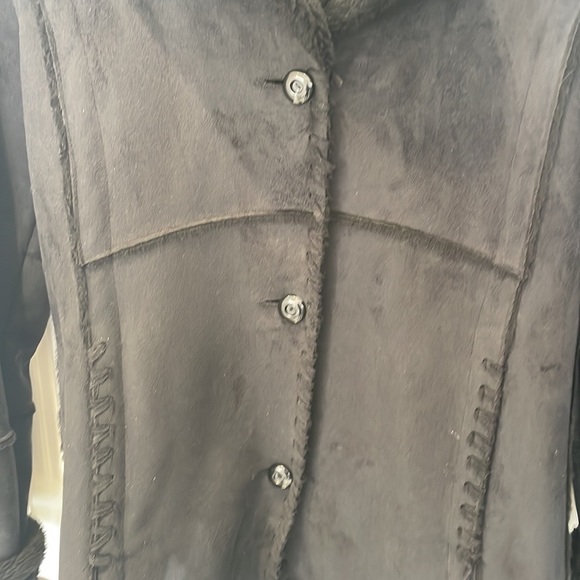 Black Women’s Coat - Picture 5 of 9